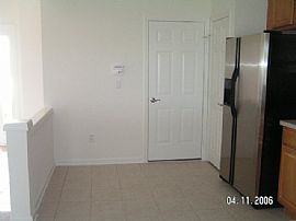 Lovely 3 Bedroom Townhouse with 1 Car Garage - $995 in Sanford, FL (Photo 4 of 8)
