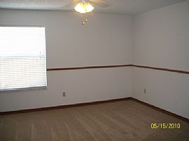 Darling 3 Bedroom Home with 2 Car Garage - $1095 in Sanford, FL (Photo 5 of 11)