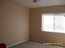 Comfy 2 Br, 2.5 Ba Townhome in Gated Community - $995 in Sanford, FL (Photo 4 of 7)