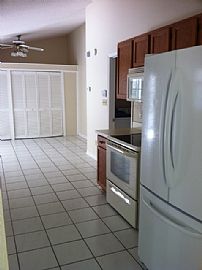 Comfortable 3 Bedroom Home with 2 Car Garage - $1095 in Sanford, FL (Photo 4 of 11)