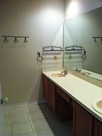 Comfortable 3 Bedroom Home with 2 Car Garage - $1095 in Sanford, FL (Photo 7 of 11)