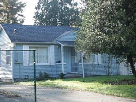 Truly Charming, Large 3 Bedroom Home with 1 Car Garage in Lakewood, WA