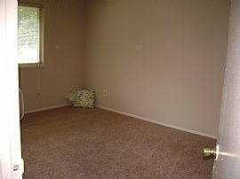 Quiet 2 Bedroom Apartment with 1100 Sq. Ft. and Washer/Dryer in Nottingham, MD (Photo 7 of 8)