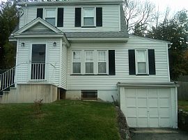 Beautiful 2 Bedroom Single Family Home - 18 Miles From Manhattan in West Orange, NJ