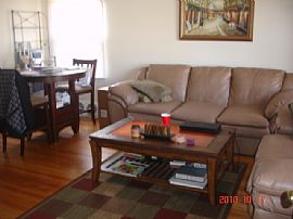 Pleasant 2 Bedroom Home in Lower Unit - Near Downtown in Birmingham, MI (Photo 4 of 5)