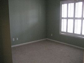 Desirable 3 Bedroom Townhouse with One Year Lease - $1200 in Roswell, GA (Photo 3 of 5)