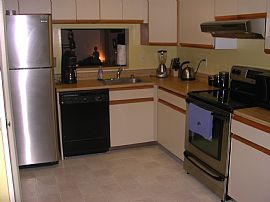 Pretty 3 Bedroom Townhouse in Nice Neighborhood in Nottingham, MD (Photo 2 of 8)