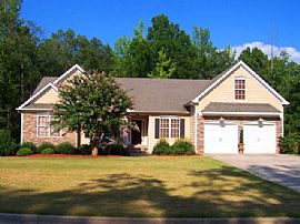 Distinctive 3 Bedroom Home with 3 Car Garage - $1300 in Pendergrass, GA