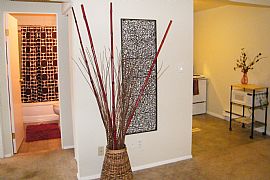 Spacious 1 Bedroom Apartment with Falling Prices  in Fort Wayne, IN (Photo 1 of 6)