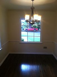 Beautiful 2 Bedroom Single Home on Huge Lot  in Long Beach, CA (Photo 2 of 10)
