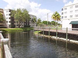 1 Bedroom Home with Great Special in Sunrise, FL (Photo 2 of 10)