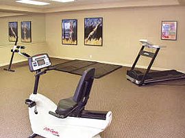 1 Bedroom Home with Great Special in Sunrise, FL (Photo 6 of 10)