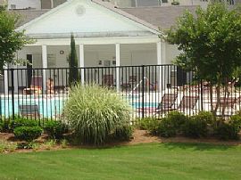 Three Story 4 Bedroom Townhouse with Tennis Court and Pool in Alpharetta, GA (Photo 3 of 8)
