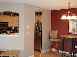 Modern 2 Bedroom Townhouse with Garage in Chanhassen, MN (Photo 5 of 6)