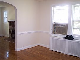 Cute 4 Bedroom Cape Cod Home - Near Fort Lee! in Petersburg, VA (Photo 4 of 4)