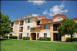 Beautiful 2 Bedroom Apartment in West Palm Beach in West Palm Beach, FL (Photo 7 of 12)