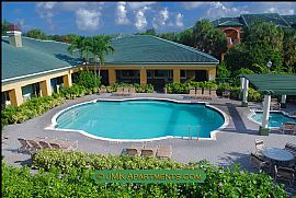 Luxury2 Bedroom Apartment in North Palm Beach in North Palm Beach, FL (Photo 3 of 12)