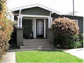 Renovated 1 Bedroom Cottage Home with Yard in Long Beach, CA