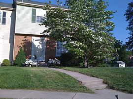 Beautiful 3 Bedroom End Unit Townhouse in Nice Neighborhood in Nottingham, MD