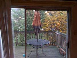 Beautiful 3 Bedroom End Unit Townhouse in Nice Neighborhood in Nottingham, MD (Photo 10 of 10)