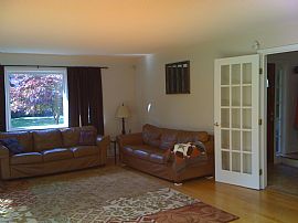 Beautiful 6 Bedroom Home - A Westport Beauty!! in Westport, CT (Photo 2 of 12)