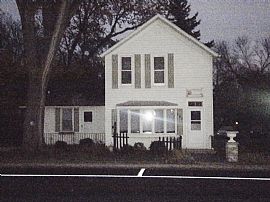 Magnificent 3 Bedroom Single Family Home with Den
 in Bartlett, IL