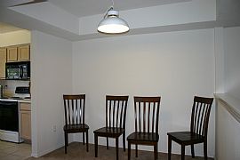 A Newer 3 Bedroom Luxury Townhouse with Great Mountain View in Los Alamos, NM (Photo 5 of 12)