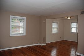 Nice 2 Bedroom Townhouse in Cameron Village - $400 Off! in Raleigh, NC (Photo 7 of 7)