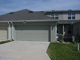 Impeccable 3 Bedroom Townhouse - Near Disney World in Windermere, FL (Photo 2 of 6)