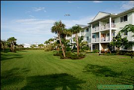 Amazing 2 Bedroom Luxury Apartment on Waterfront  in West Palm Beach, FL (Photo 4 of 9)