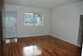Spacious 1 Bedroom Apartment in Culver City/mdr Adjacent in Los Angeles, CA (Photo 1 of 12)