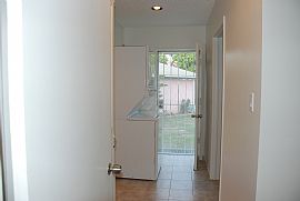 Spacious 1 Bedroom Apartment in Culver City/mdr Adjacent in Los Angeles, CA (Photo 5 of 12)