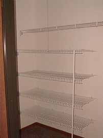 Nice 2 Bedroom Condo - Freshly Painted and Brand New Carpet in Glendale Heights, IL (Photo 10 of 10)