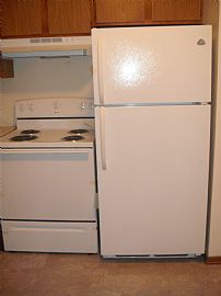 Nice 2 Bedroom Condo - Freshly Painted and Brand New Carpet in Glendale Heights, IL (Photo 7 of 10)