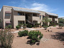 Convenient 1 Bedroom Apartment with Washer and Dryer in Las Vegas, NV (Photo 8 of 8)