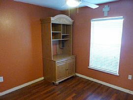 Delightful 3 Bedroom Home with 2 Car Garage - $1095 in Apopka, FL (Photo 8 of 11)
