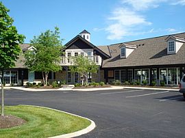 Nice 2 Bedroom Condo with Pool in New Albany Park in New Albany, OH (Photo 3 of 10)