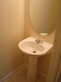 Nice 2 Bedroom Condo with Pool in New Albany Park in New Albany, OH (Photo 7 of 10)