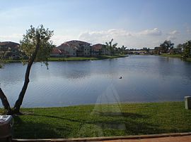 Beautiful 3 Bedroom, Waterfront Townhouse in Welleby in Sunrise, FL