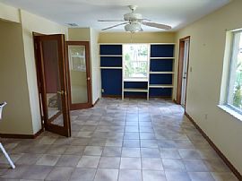 Adorable 3 Bedroom Home with 2 Car Garage in Orlando, FL (Photo 10 of 12)