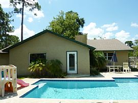 Adorable 3 Bedroom Home with 2 Car Garage in Orlando, FL (Photo 11 of 12)