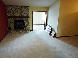 Adorable 3 Bedroom Home with 2 Car Garage in Orlando, FL (Photo 2 of 12)