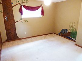 Adorable 3 Bedroom Home with 2 Car Garage in Orlando, FL (Photo 8 of 12)