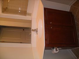 Deluxe 1 Bedroom Condo - Opposite of Dunnloring Metro Station in Fairfax, VA (Photo 12 of 12)