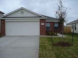 Exceptional 3 Bedroom Home is Available Today - Pet Friendly in Spring, TX (Photo 1 of 4)