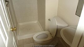 Nice 3 Bedroom Townhouse with Finished Basement in Frederick, MD (Photo 10 of 12)