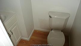 Nice 3 Bedroom Townhouse with Finished Basement in Frederick, MD (Photo 11 of 12)