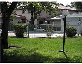 Bright and Spacious 2 Bedroom Apartment - Ready to Move-In in Coral Springs, FL (Photo 3 of 5)