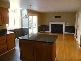 Beautiful Like New 4 Bedroom Home Near I-5 and Shopping in Federal Way, WA (Photo 8 of 12)