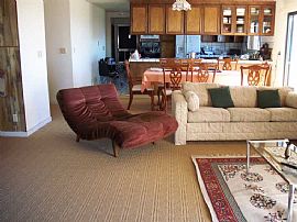 Great 3 Bedroom Home with Spectacular Bay View in Hayward Hills in Hayward, CA (Photo 4 of 4)